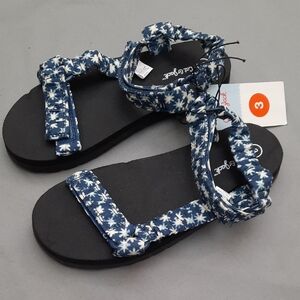 Cat & Jack Navy Floral Kids Sandals - New With Tags - Size 3